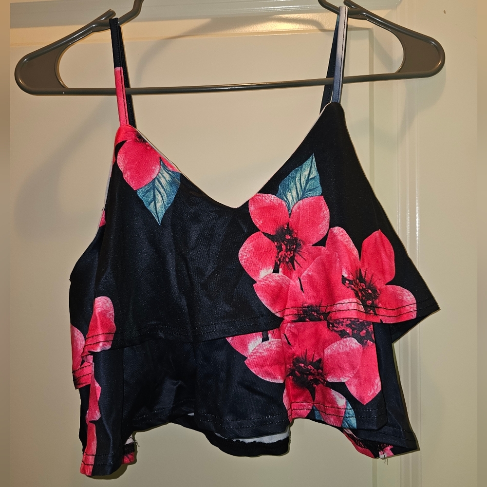 Small Rose Chic Crop